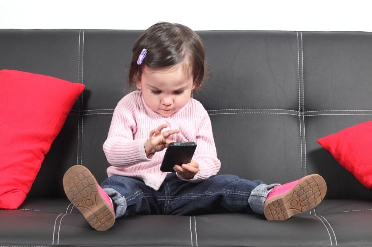 Divieto di vendita e uso dello smartphone per i bambini: in usa è proposta di legge