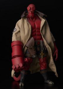 La 1000 toys ci presenta hellboy in scala 1/12