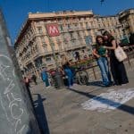 Un'invasione di graffiti a milano per gachiakuta